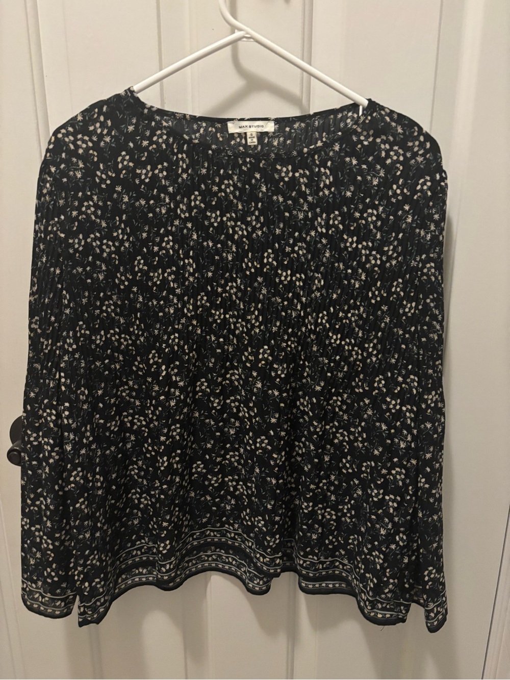 Max Studio Black Floral Long Sleeve Blouse